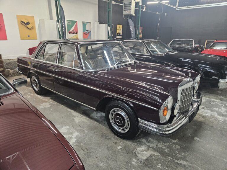 MERCEDES-BENZ W108 280SE 1970