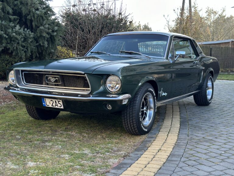 FORD MUSTANG DARK HIGHLAND GREEN Bullitt 1968 CLASSICBOX