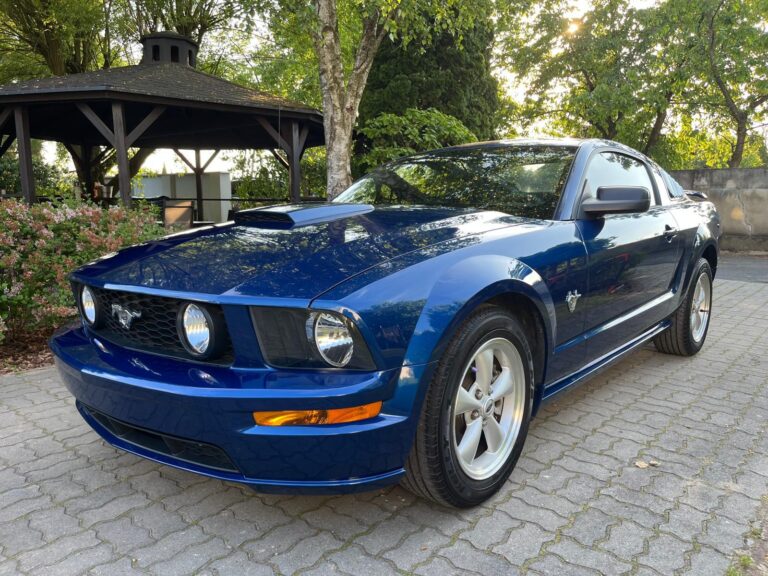 FORD MUSTANG GT 45TH 2008