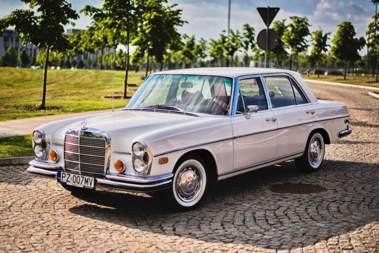 MERCEDES-BENZ W109 300SEL 1972