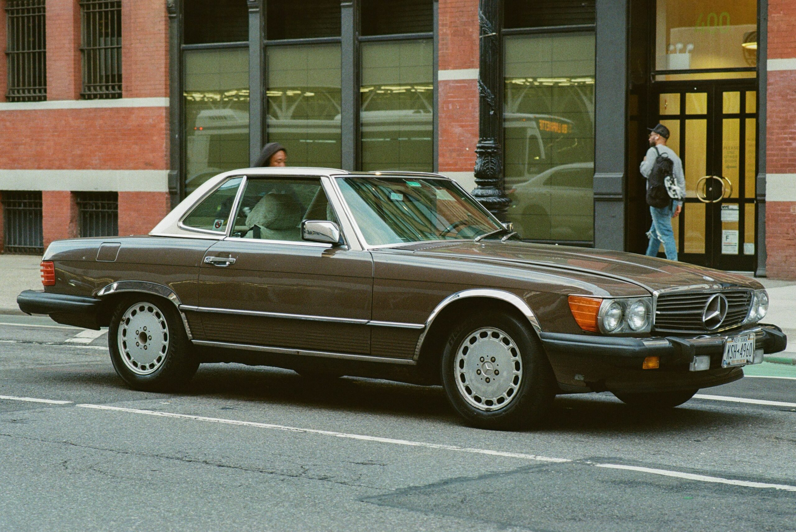 Jak jeździć klasykiem na co dzień - realia, koszty, awaryjność i adaptacja do współczesnych dróg