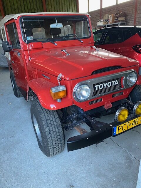 TOYOTA FJ40
