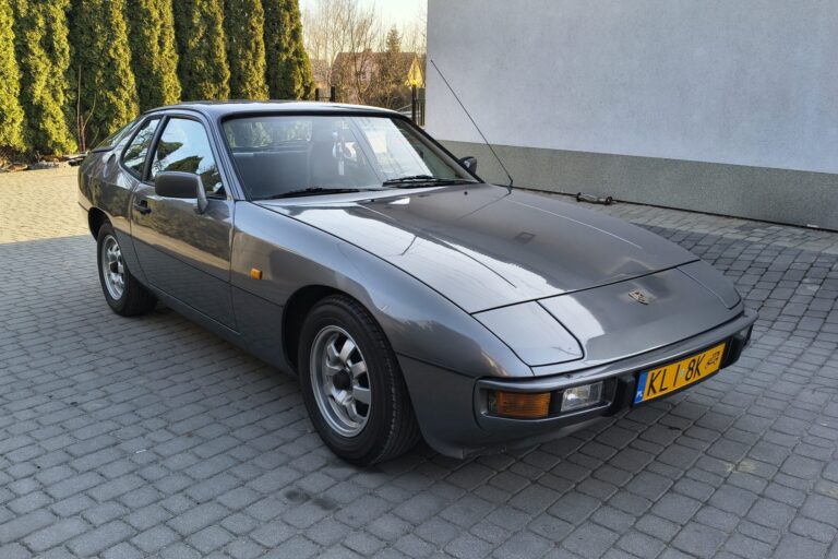 PORSCHE 924 1981