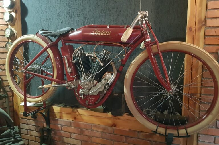 INDIAN RACER 8 VALVE 1915