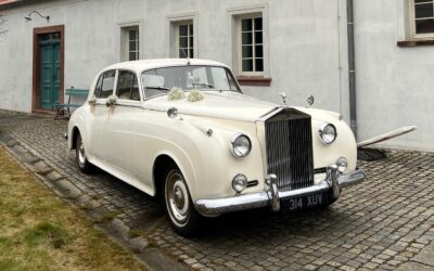 ROLLS-ROYCE SILVER CLOUD