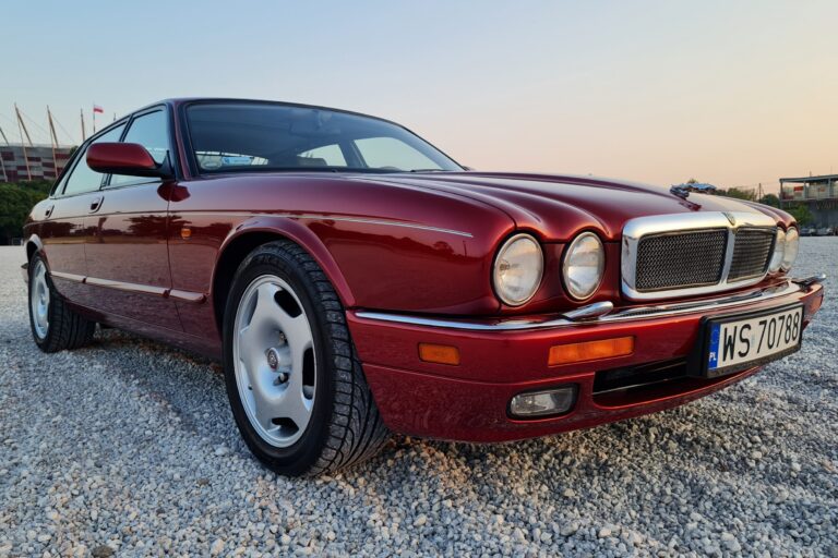 JAGUAR XJR X300 1995