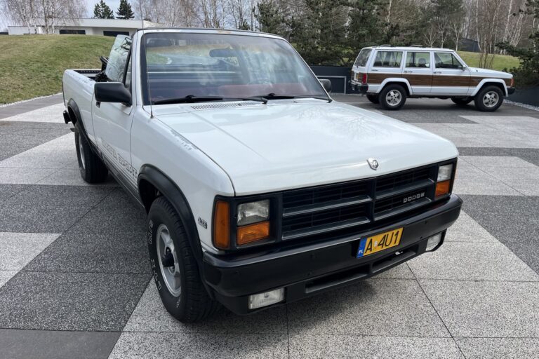 DODGE DAKOTA SPORT CONVERTIBLE 1989