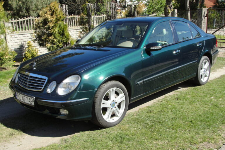 MERCEDES-BENZ W211 E500 2003