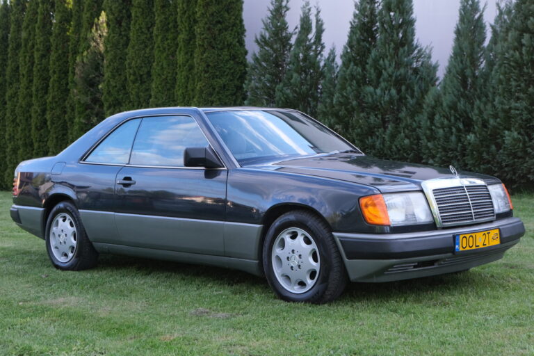 MERCEDES-BENZ C124 300CE 1988